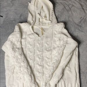 White knitted hoodie